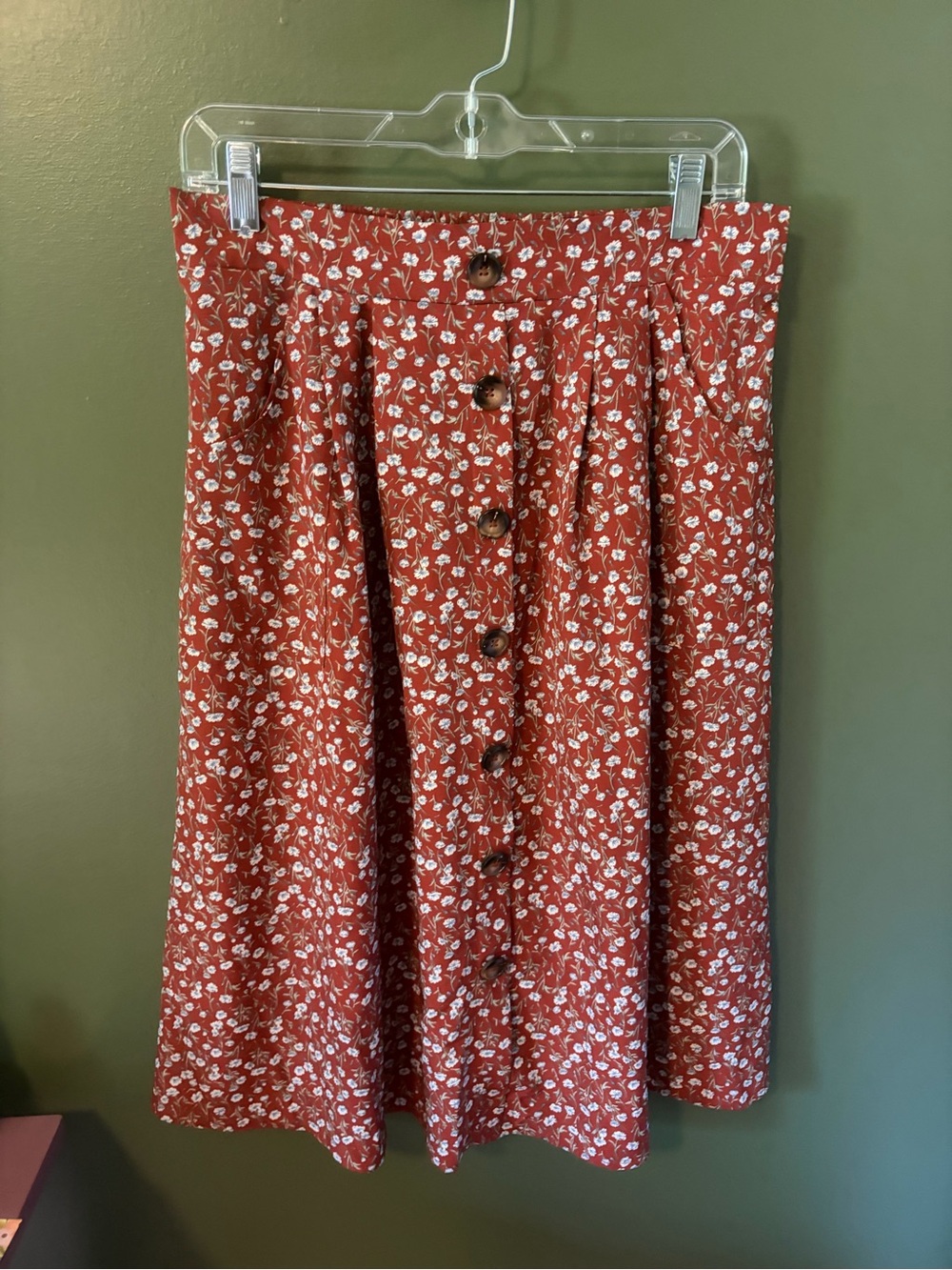 Button-Front Floral Midi Skirt in Rust Red